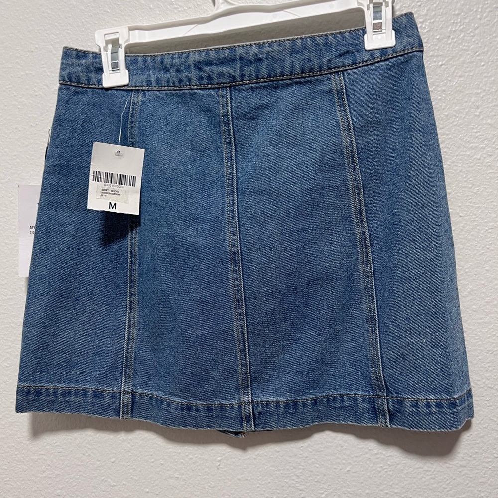 Forever 21 Medium Wash Denim Button Down Mini Skirt Size Medium - Picture 3 of 4